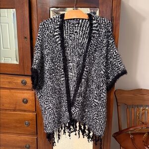 Molly Bracken Cardigan M,L,XL